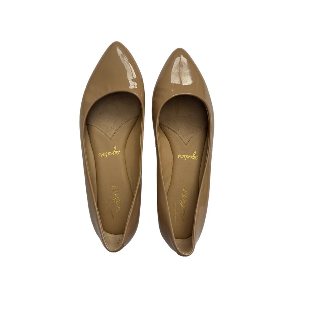 TROTTERS Womens‎ Beige Estee Pointed Toe Patent Leather Flat size 7